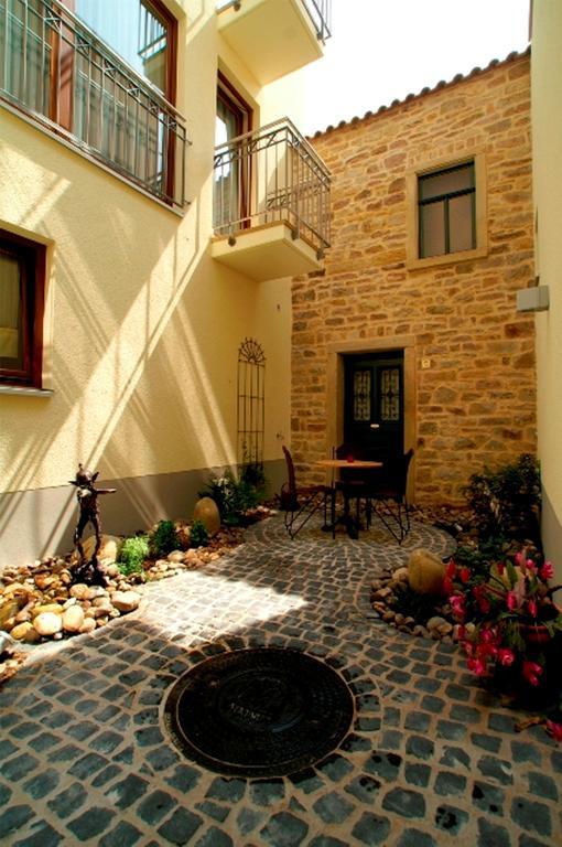 Landhotel Im Klostereck Strubel-Roos Флонхайм Экстерьер фото