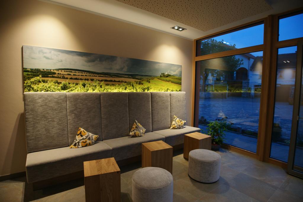 Landhotel Im Klostereck Strubel-Roos Флонхайм Экстерьер фото